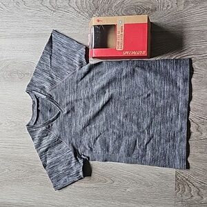 Specialized seamless ss base layer. Size xs